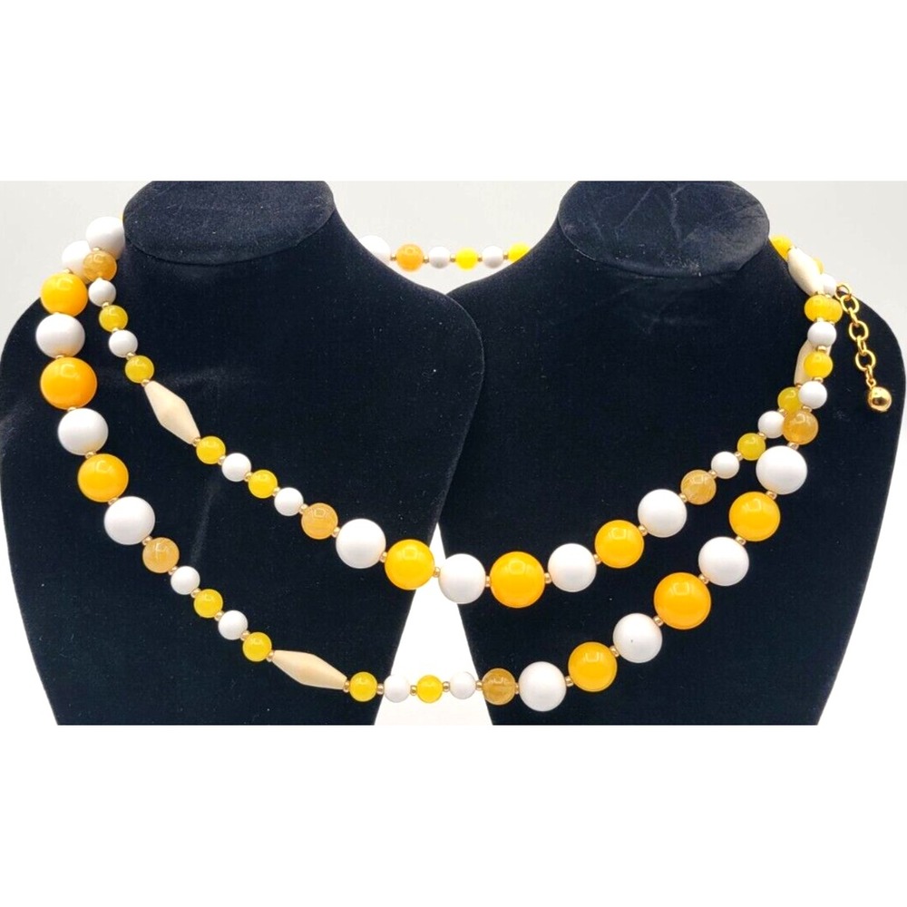JOAN RIVERS YELLOW AMBER WHITE BEAD NECKLACE VINTAGE SIGNED 44"‎